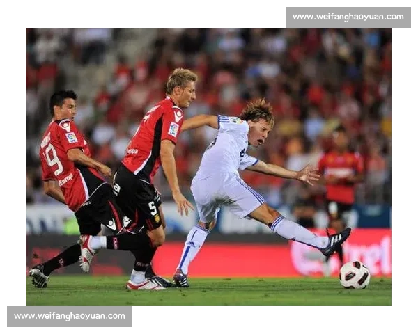 黄蜂对阵步行者焦点之战青春碰撞检验攻防成色赛季走势与核心球员表现观察